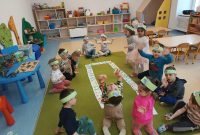 Fiołki i „dzień dinozaura”