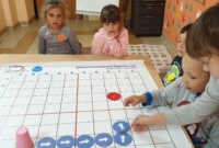 Kodujemy – zabawa z matą edukacyjną