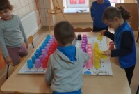 Kodujemy – zabawa z matą edukacyjną