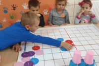 Kodujemy – zabawa z matą edukacyjną