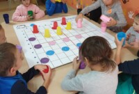 Kodujemy – zabawa z matą edukacyjną