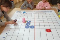 Kodujemy – zabawa z matą edukacyjną