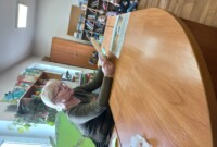 Głośne czytanie w bibliotece