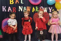 Bal karnawałowy u Fiołeczków