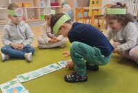 Fiołki i „dzień dinozaura”