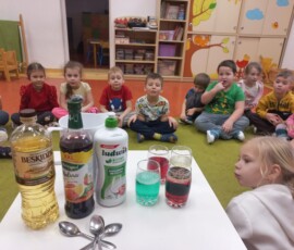 Czy te płyny się połączą?