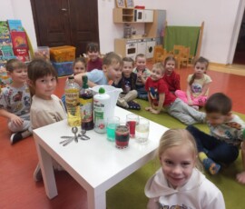 Czy te płyny się połączą?