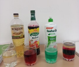 Czy te płyny się połączą?