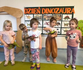 Dzień dinozaura Fiołeczków
