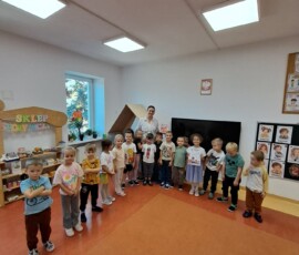 Głośne czytanie Bławatkom