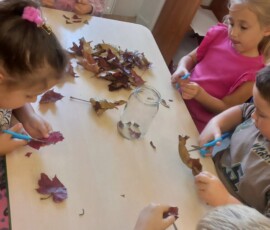 Leśne poszukiwania i eksperymenty w Niezapominajkach